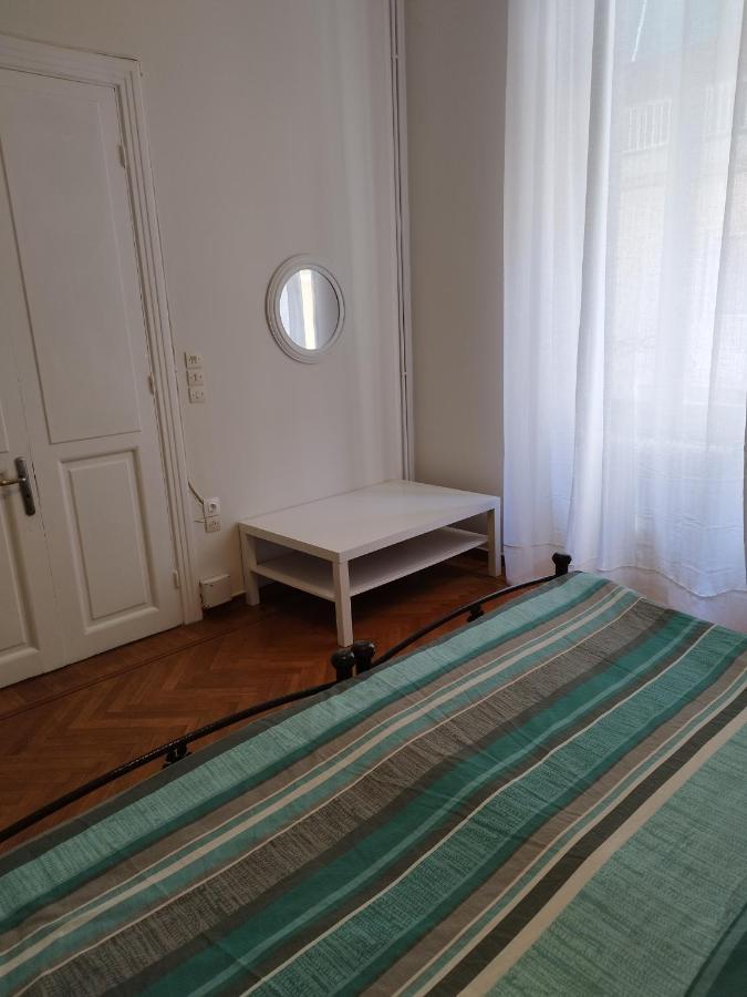Комната Pilika 4Room With Shared Bath Athens Exterior photo